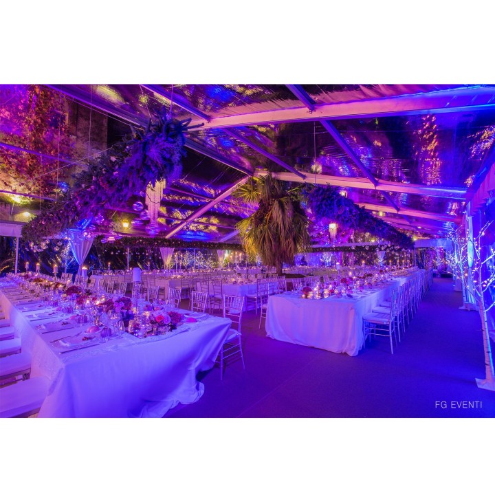 Tensostruttura Cristal 15X30, per eventi all’esterno